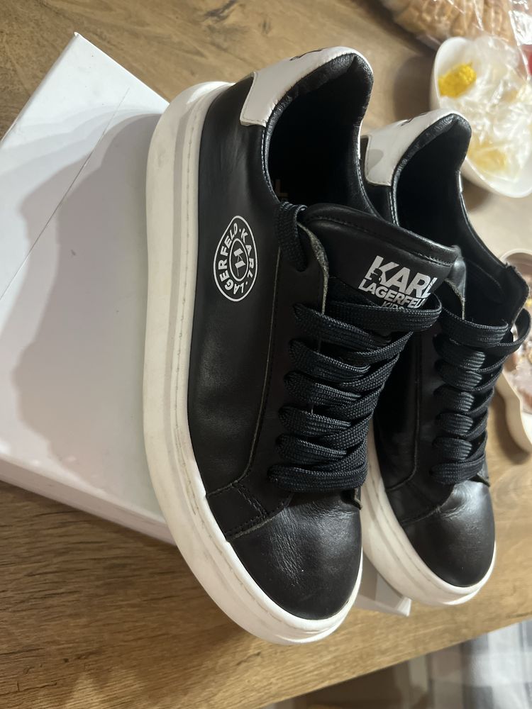 Сникърси Karl legerfeld 39 номер