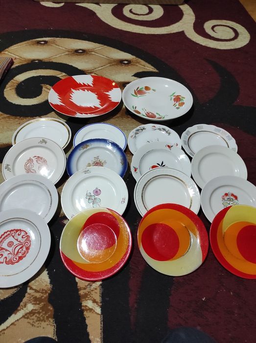 Ляганы и тарелочки. Цена за все.