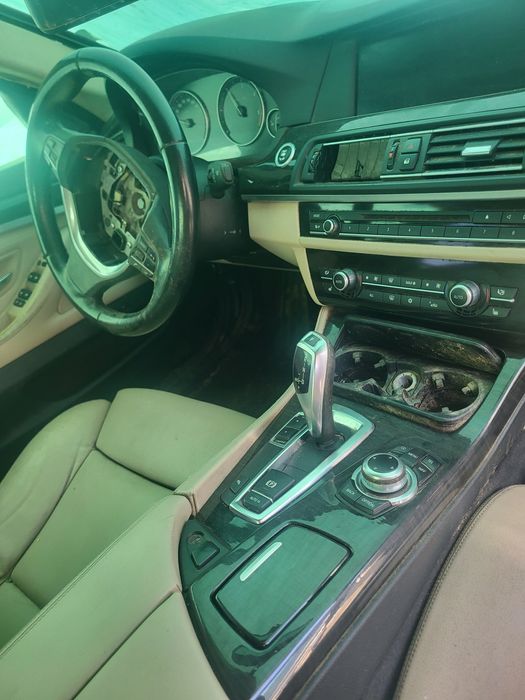 Dezmembrez BMW F10 3.0D