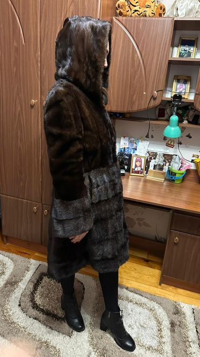 Норковая шуба с капюшоном
