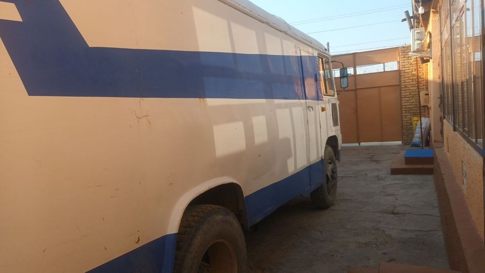 Zil aftobuz pigvin sotiladi 1989