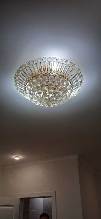 Люстра в комнату