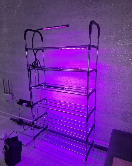 Стойка для выращивания рассады или микрозелени