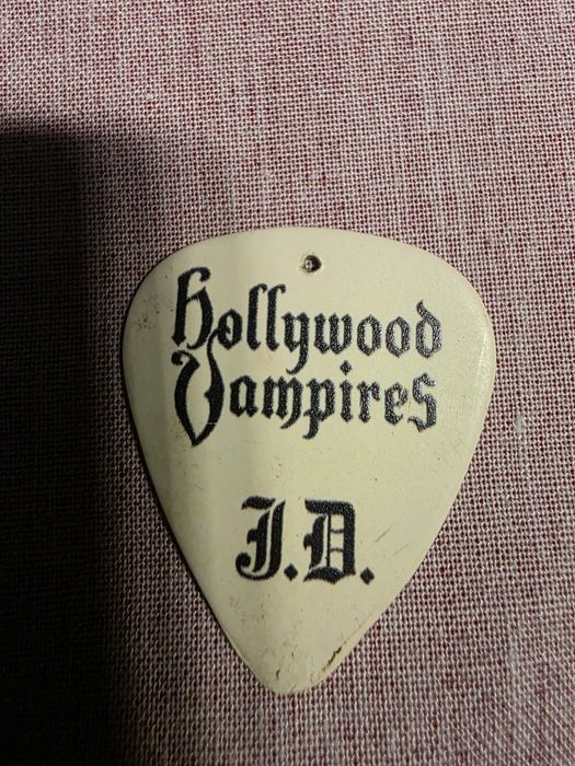 Pană chitară Johnny Depp - Concert Hollywood Vampires București 2016