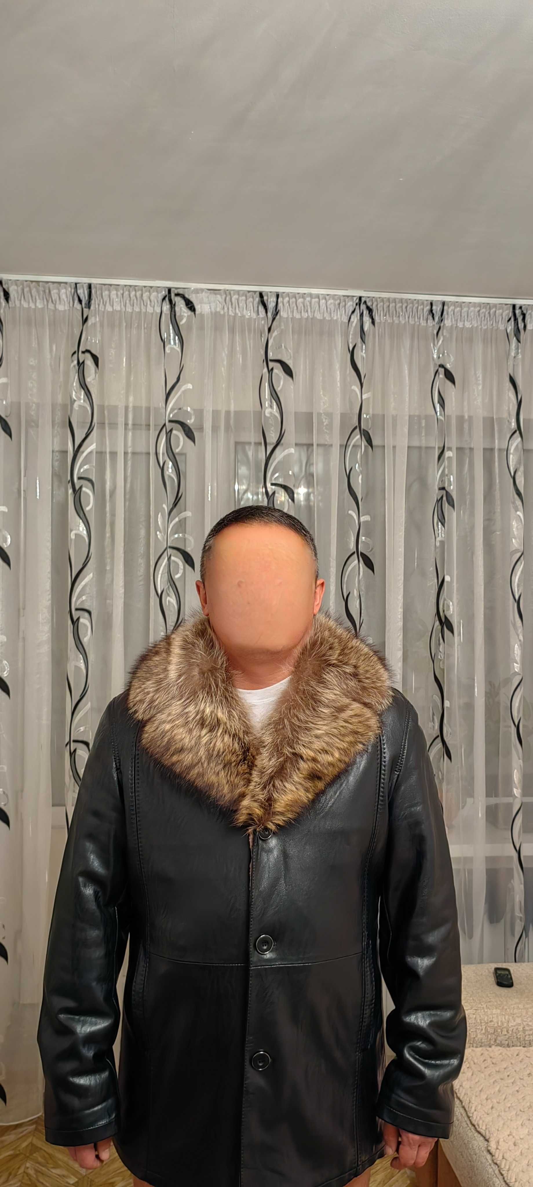 Зимняя дублёнка в отличном состоянии.