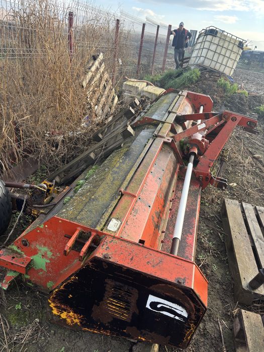 Vand tocatoare de 4 metrii