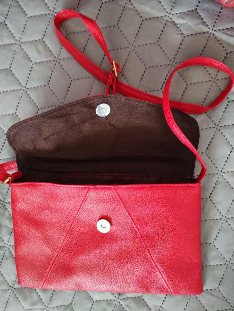 Малки дамски чанти - бяла и червена - нови