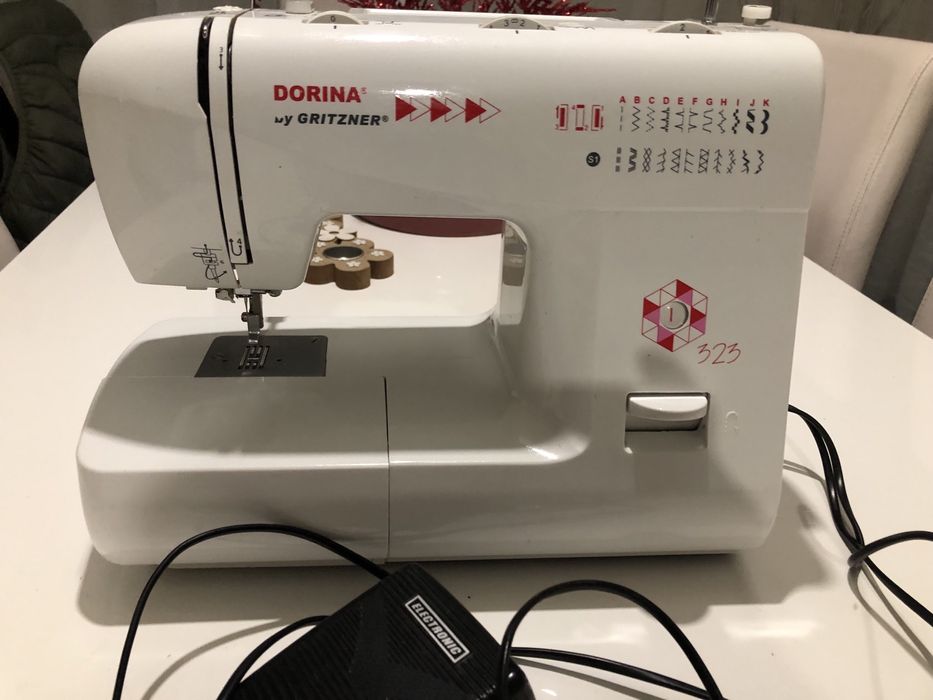 Vand masina de cusut Dorina 323