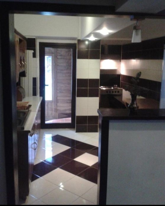 Apartament 3 camere la parter in Slănic Moldova