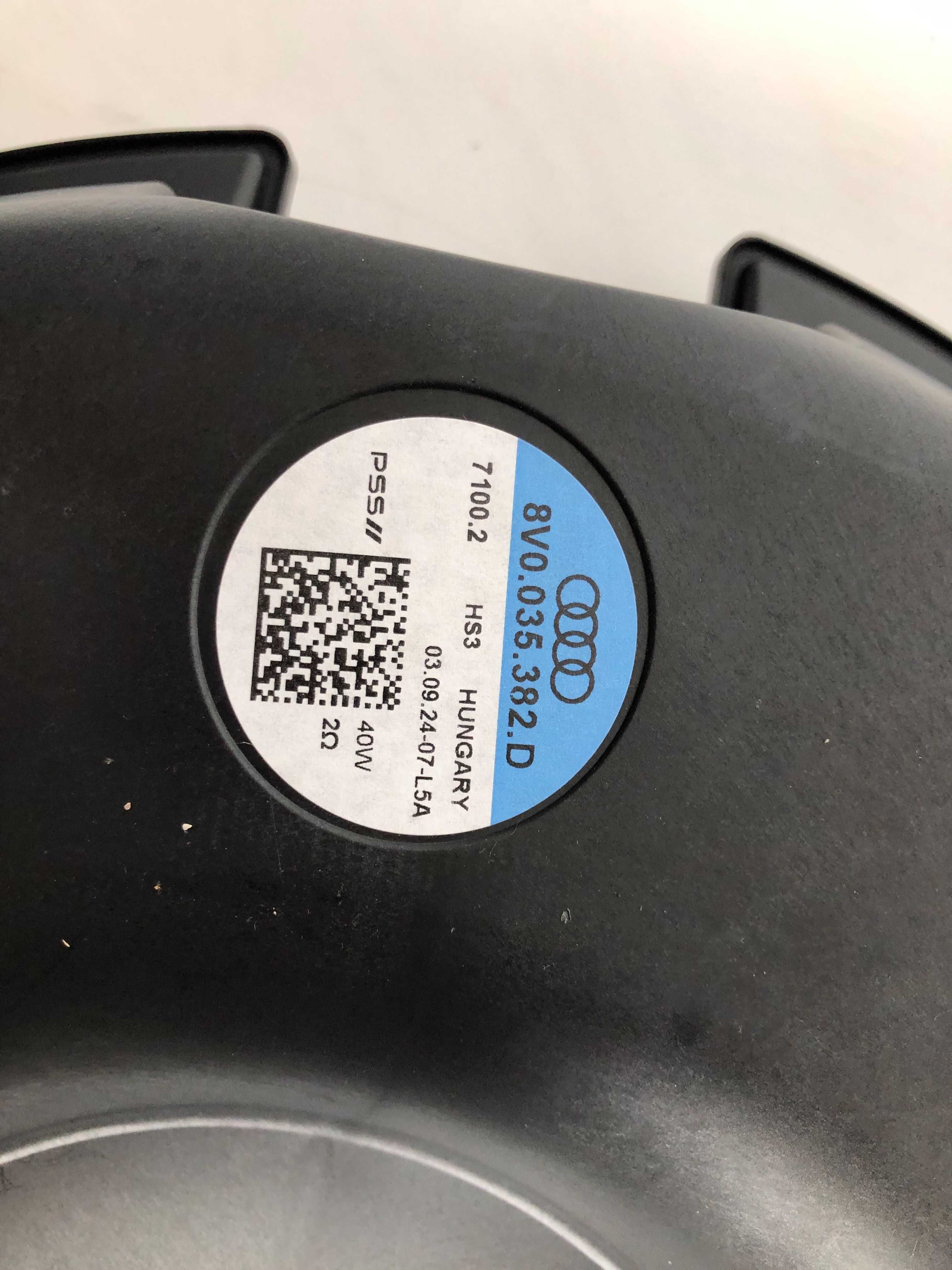 Нов оригинален субуфер Audi A3 8V OEM 8V0 035 382 D