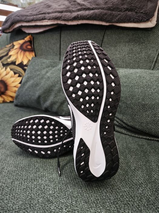 Маратонки Nike AIR ZOOM