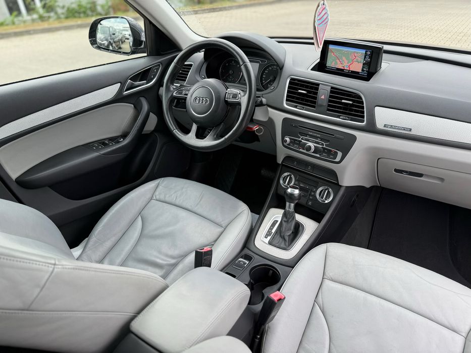 Audi Q3 2015 S-Tronic Quattro 177CP PANORAMIC/Navi/Piele