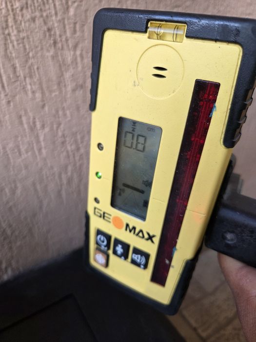 Geomax Zone 60 HG nivela laser rotativa cu panta pe 2 axe hilti