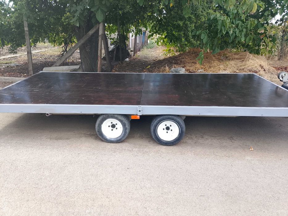 Платформа , ремарке