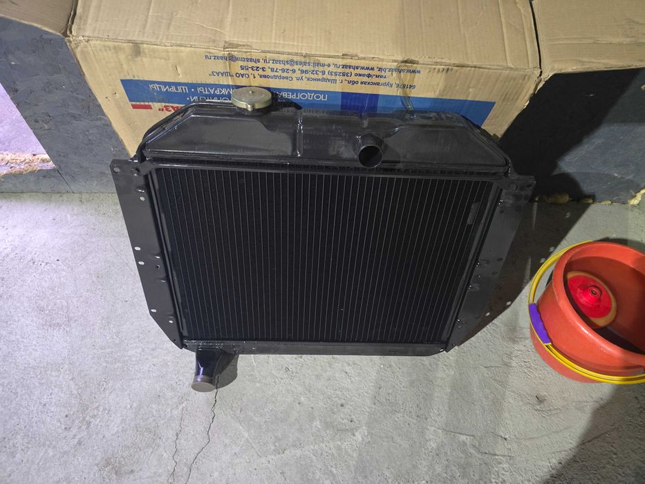 Продам радиатор ЗиЛ.