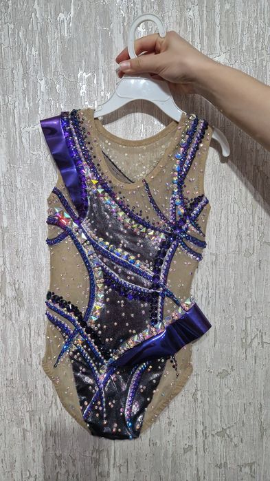 Продам купальники для художественной гимнастике