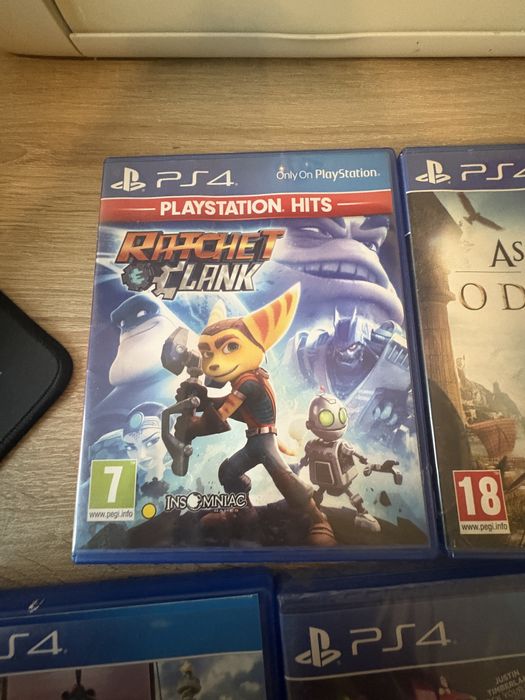 Vand jocuri ps4 ( compatibile cu ps5) - pret negociabil
