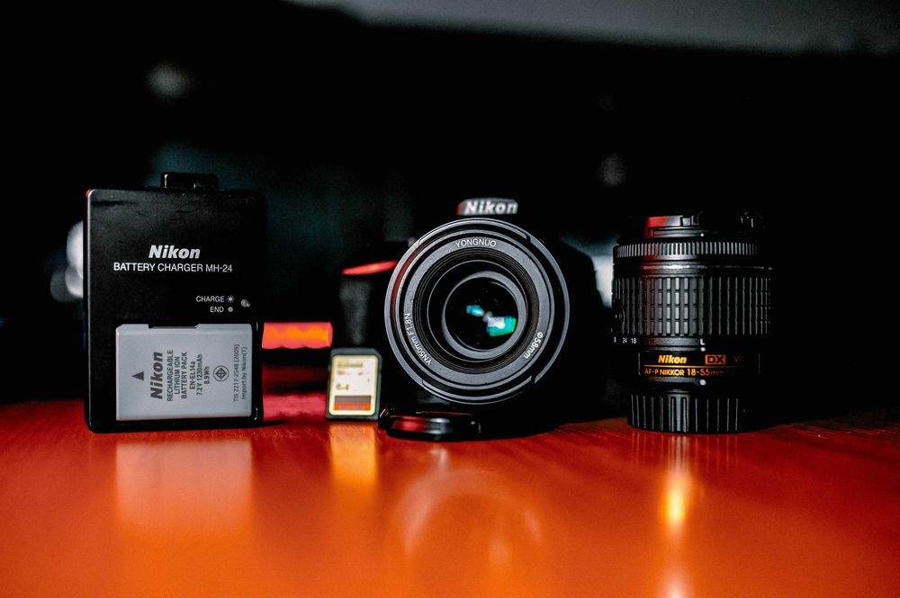 Aparat Foto / Kit Foto Nikon D5600,2 obiective+rucsac foto+card+Blitz