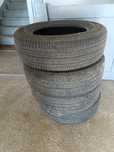 Cauciucuri Bridgestone 175/70/14 foarte bune.