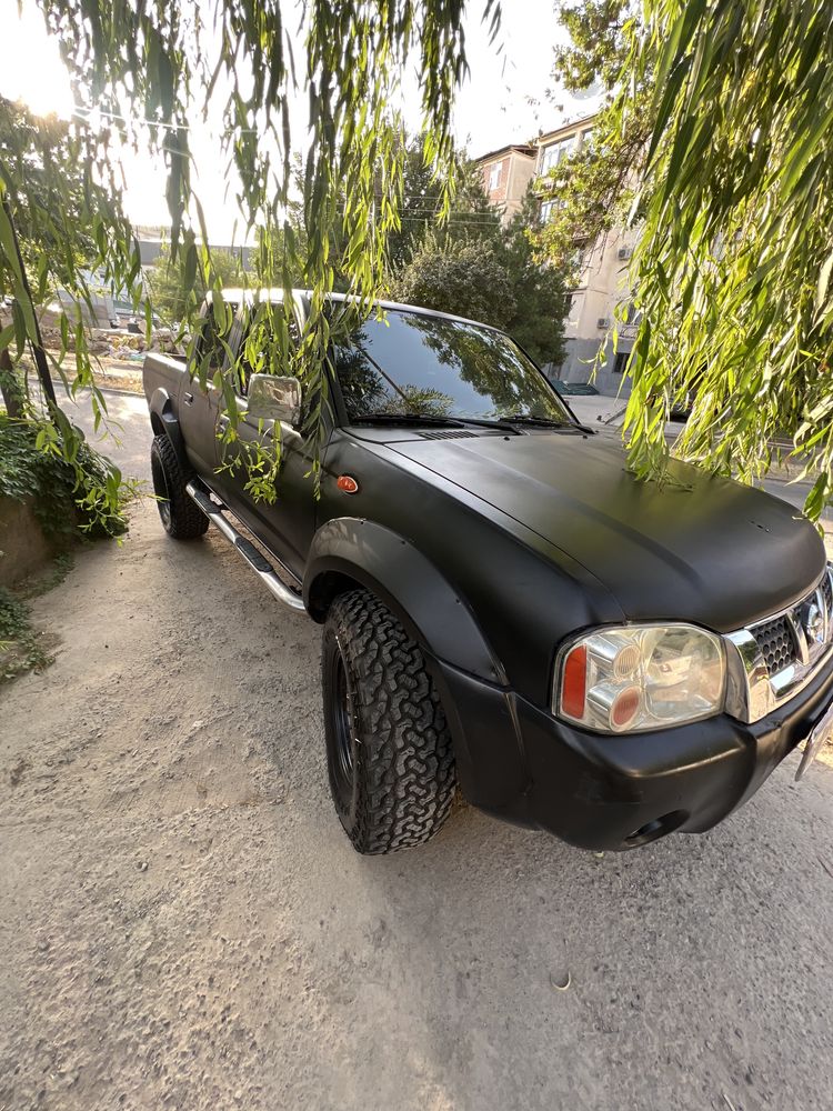 Nissan navara (frontier) pikap