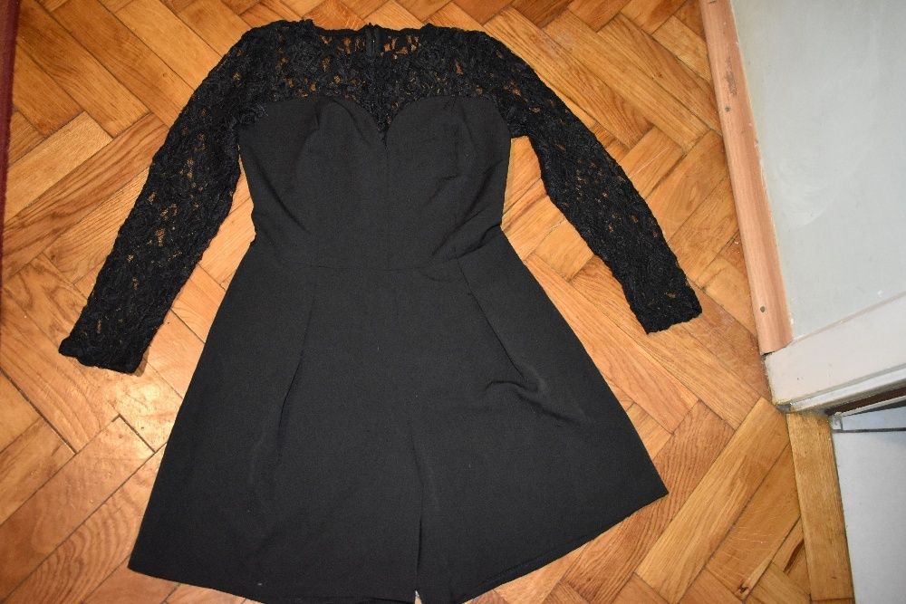 Salopeta dama cu dantela