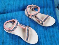 Sandale Teva dama 39 si tricou Nike Pro XL