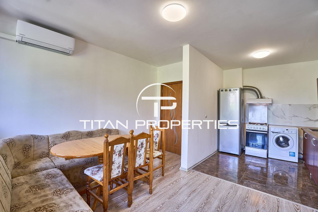 Дава се под наем Двустаен апартамент в Пловдив, Тракия - 64 кв.м за 375 € - Снимка #1