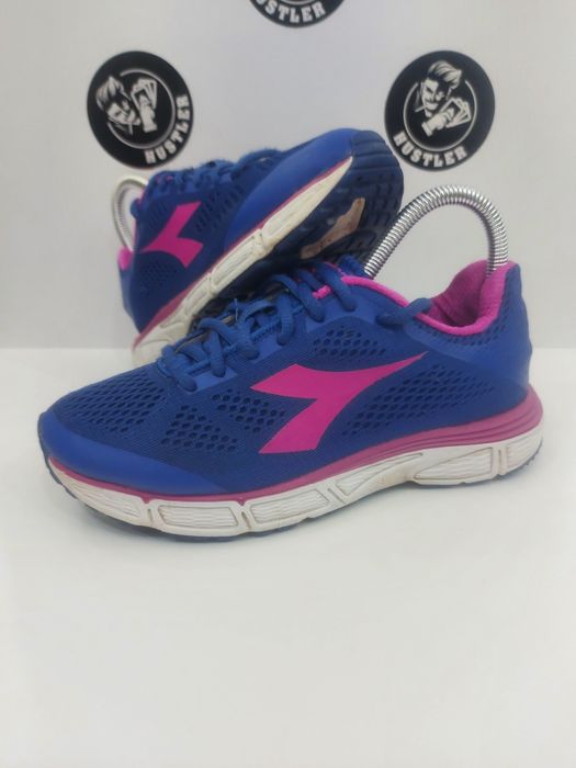 Дамски маратонки DIADORA. Номер 38