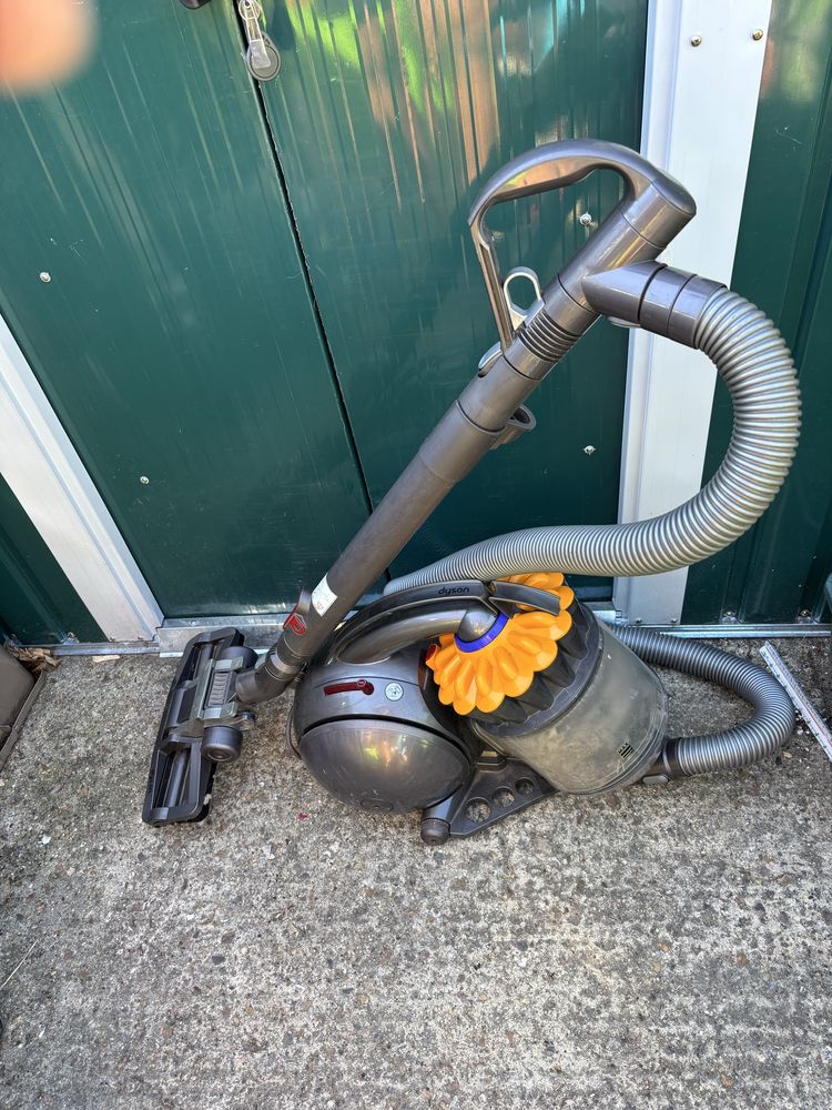 Прахосмукачка Dyson dc39