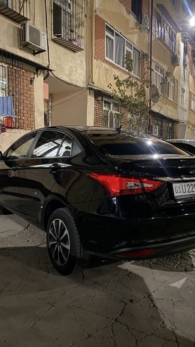 Elektromobil sotiladi