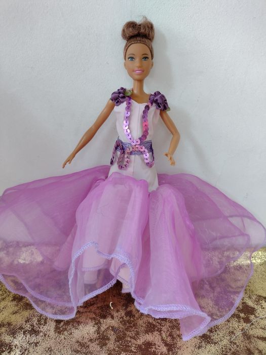 дрехи за кукли Барби и Кен