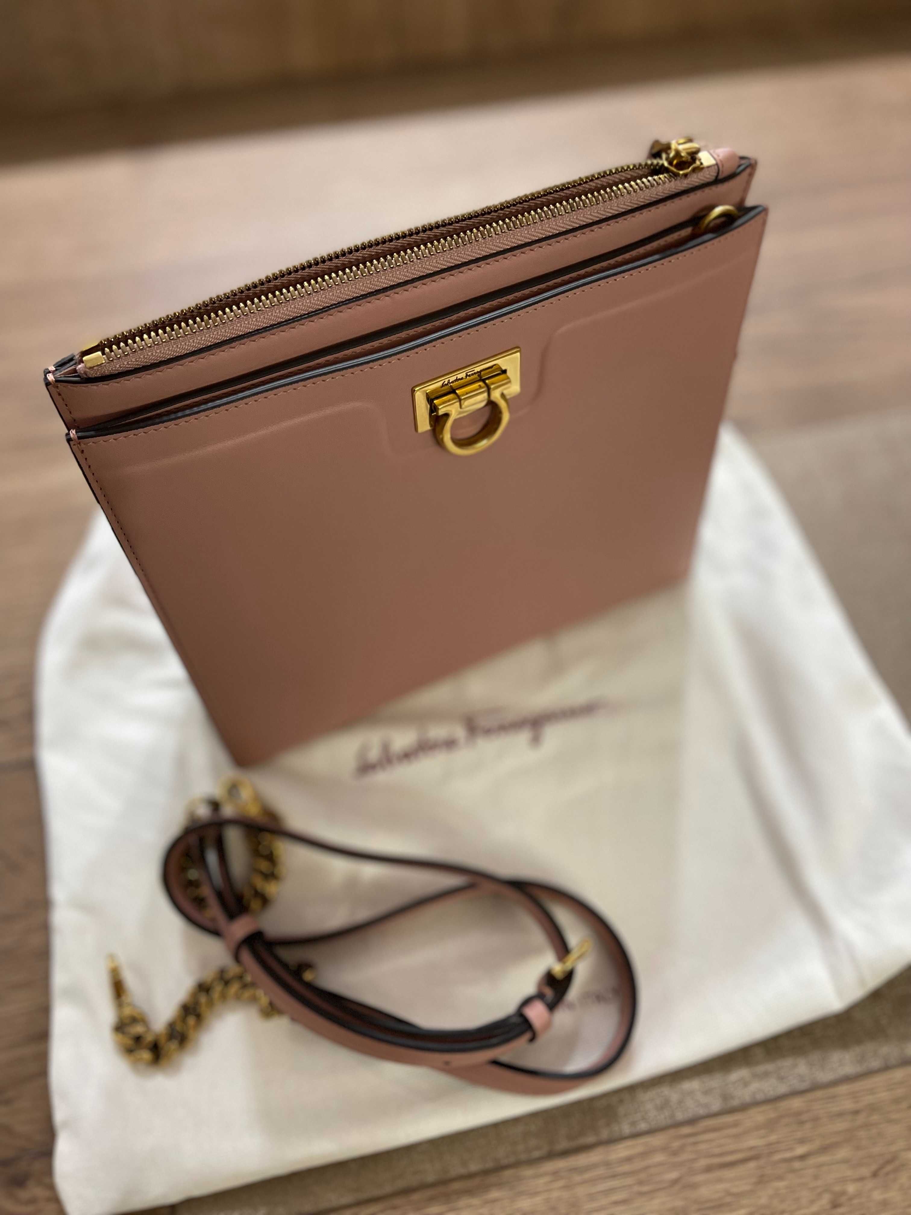 Poseta Salvatore Ferragamo (originala) - Trifolio Crossbody Bag