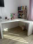 Birou Ikea cu tablie culisanta