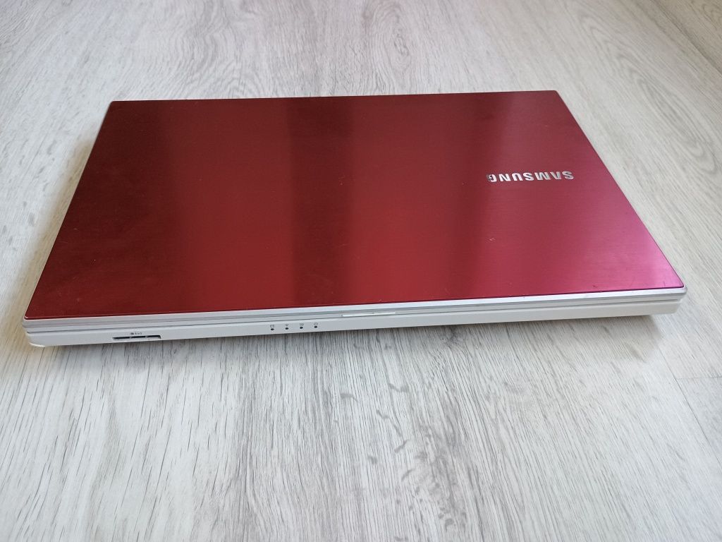 Laptop  Samsung NP300