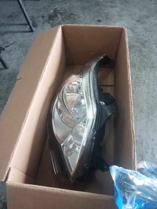 фара правая сторона Шевролет кобальт новая оригинальная