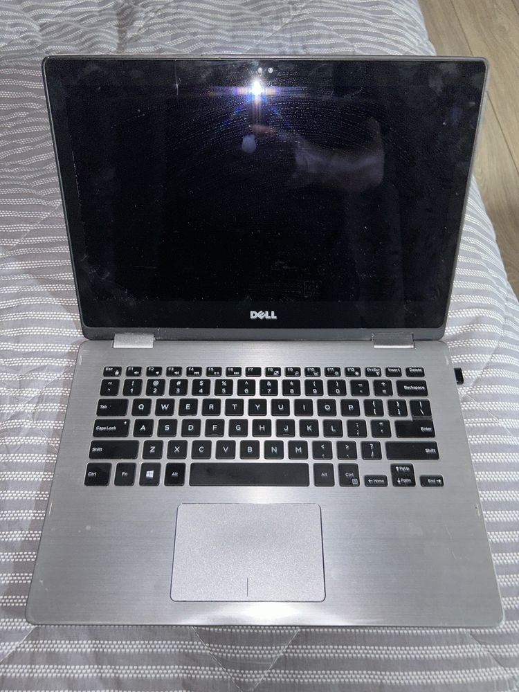 Dell inspirion 13 core i7-7500U, 3200 MHz, 250 SSD, 12 DDR