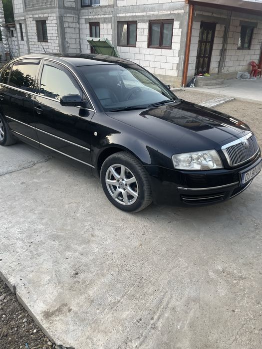 Vand skoda superb anul 2006 motor 1,9 TDI acte valabile