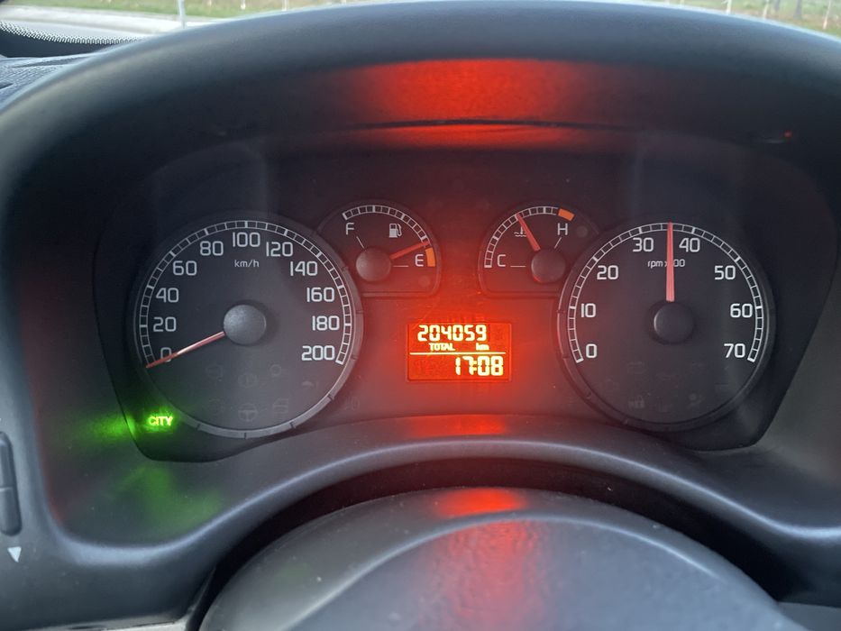 Fiat Punto 2003 година