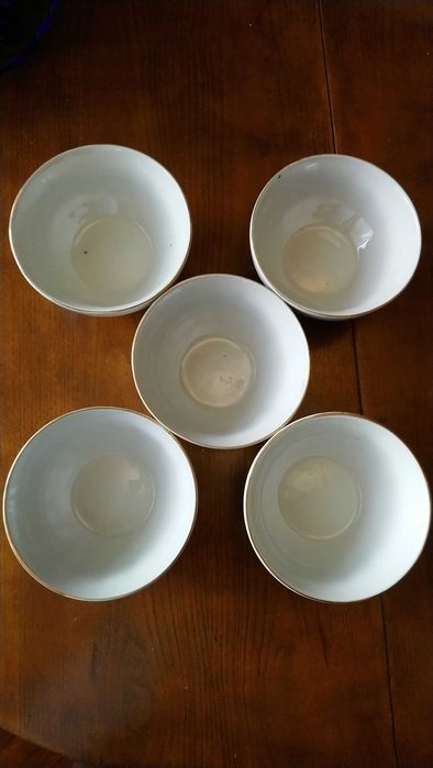 Порцеланова купа.Произход България-Видин около 1985 г