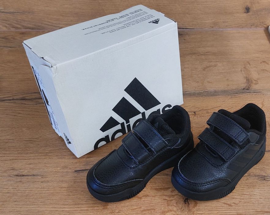 Маратонки Адидас