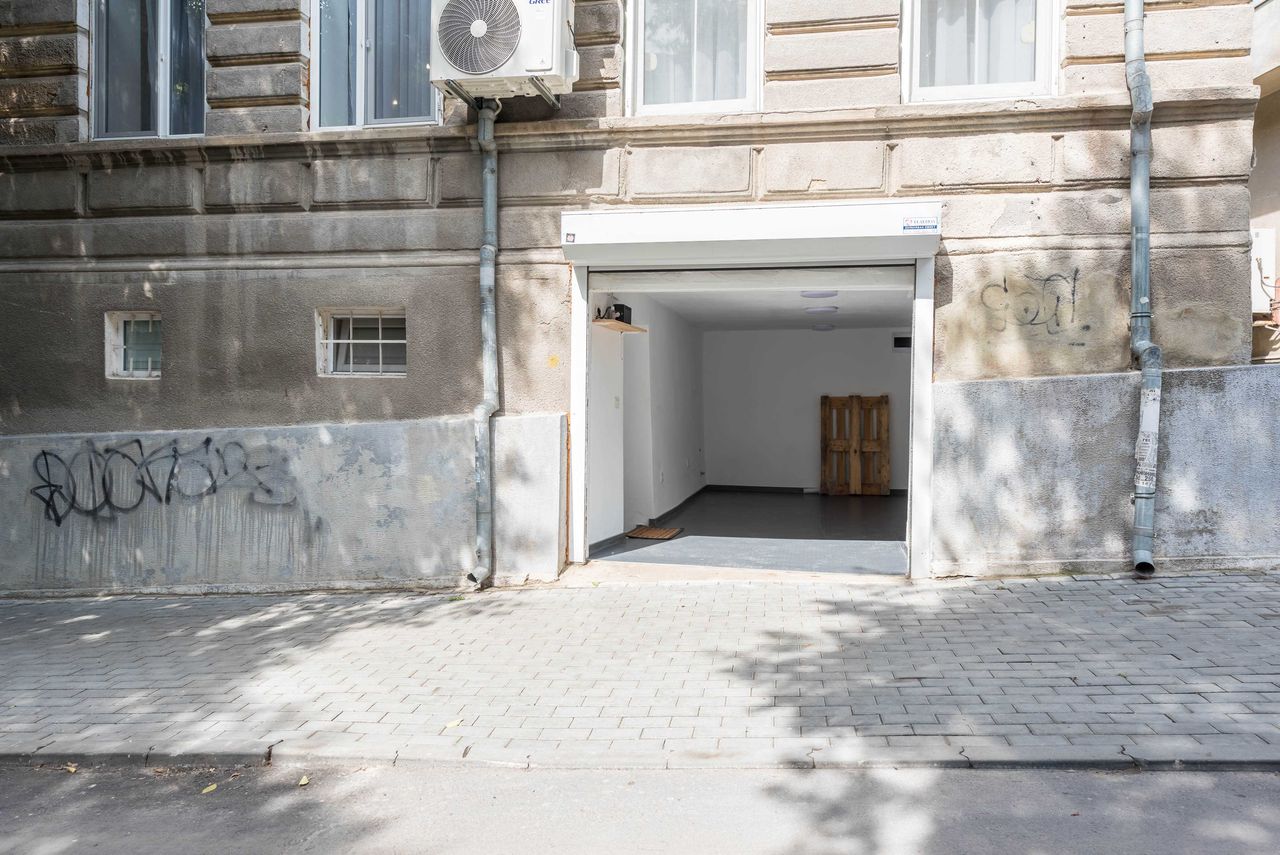Продава се Многостаен апартамент в Варна, Гръцка махала - 150 кв.м за 3034 €/кв.м - Снимка #23