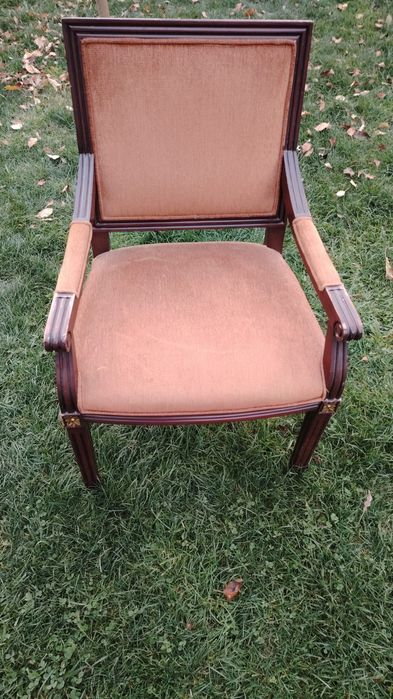 Стул - кресло, деревянный