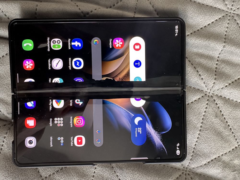 Samsung z fold 4