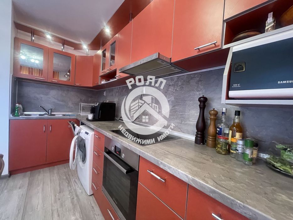 Продава се Тристаен апартамент в Пловдив, Прослав - 185 кв.м за 838 €/кв.м - Снимка #2