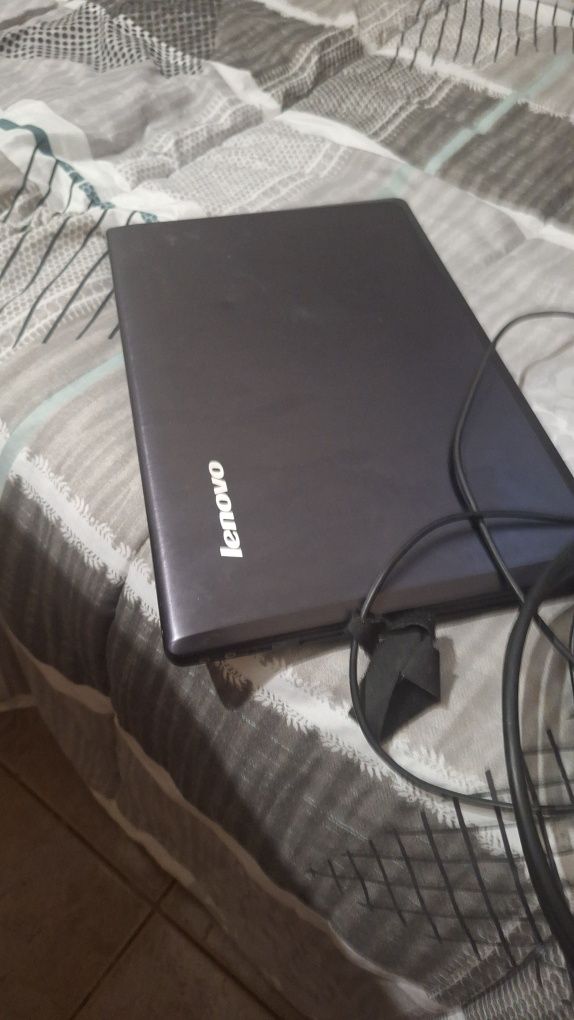 Продавам Laptop  lenovo