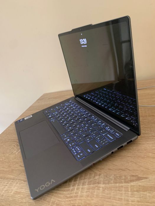 Lenovo Yoga Pro 7 U9-285H