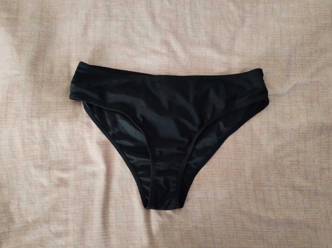Costum de baie pentru femei top mânecă lunga si pantaloni scurti M