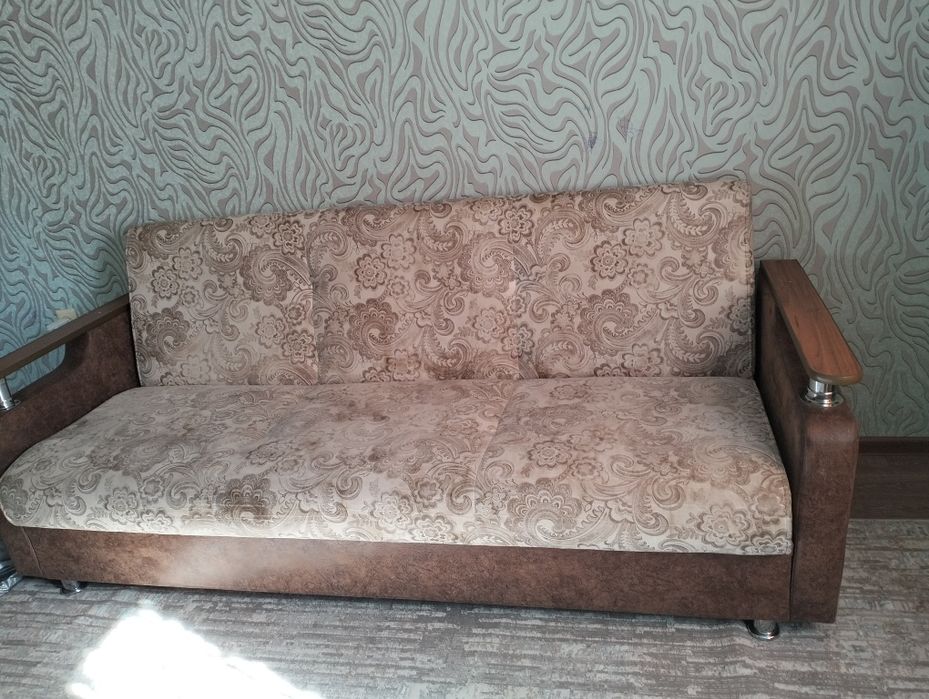 Продам диван. Бу. Состояние хорошее. Район Плазы, НИШ