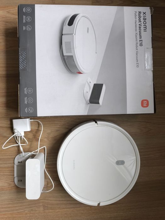 Продаем робот-пылесос