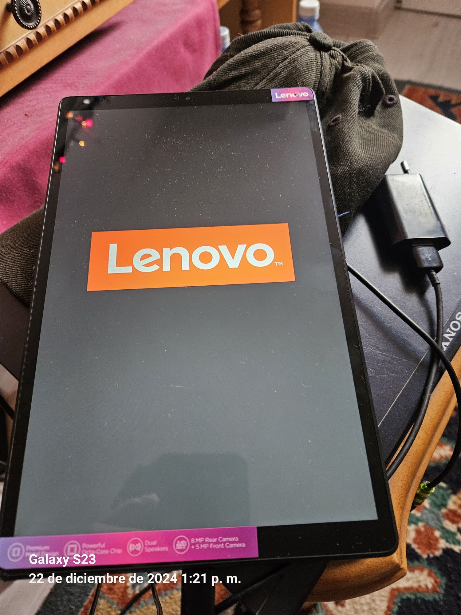 Vând tabletă Lenovo nouă de 10,1 "